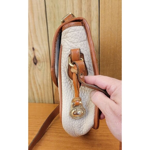 Vintage Dooney & Bourke All-Weather Leather Surrey Crossbody Bag - Picture 9 of 16